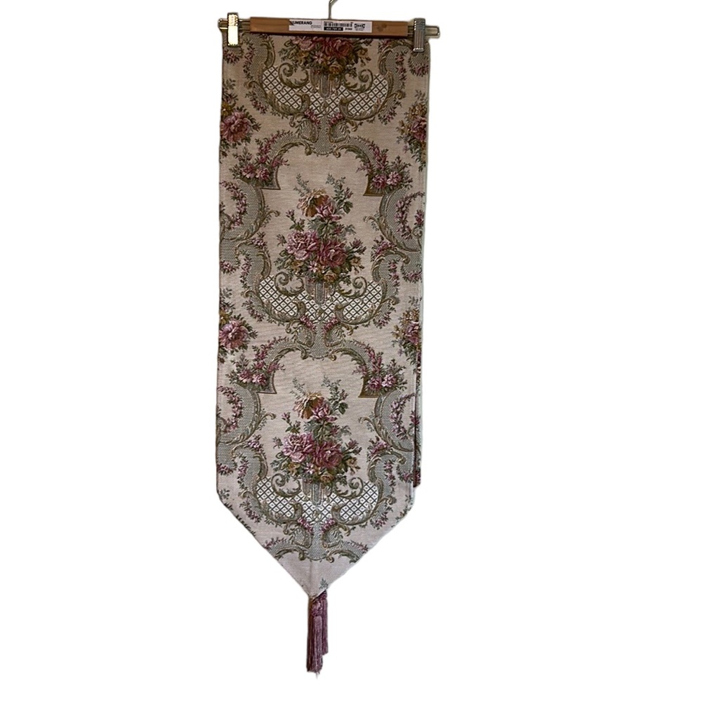 Tapestry table runner fringed Victorian floral rose cream‎